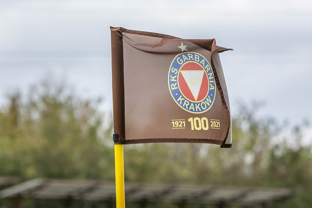 40岁詹姆斯即将打破NBA79年纪录，只差5分.